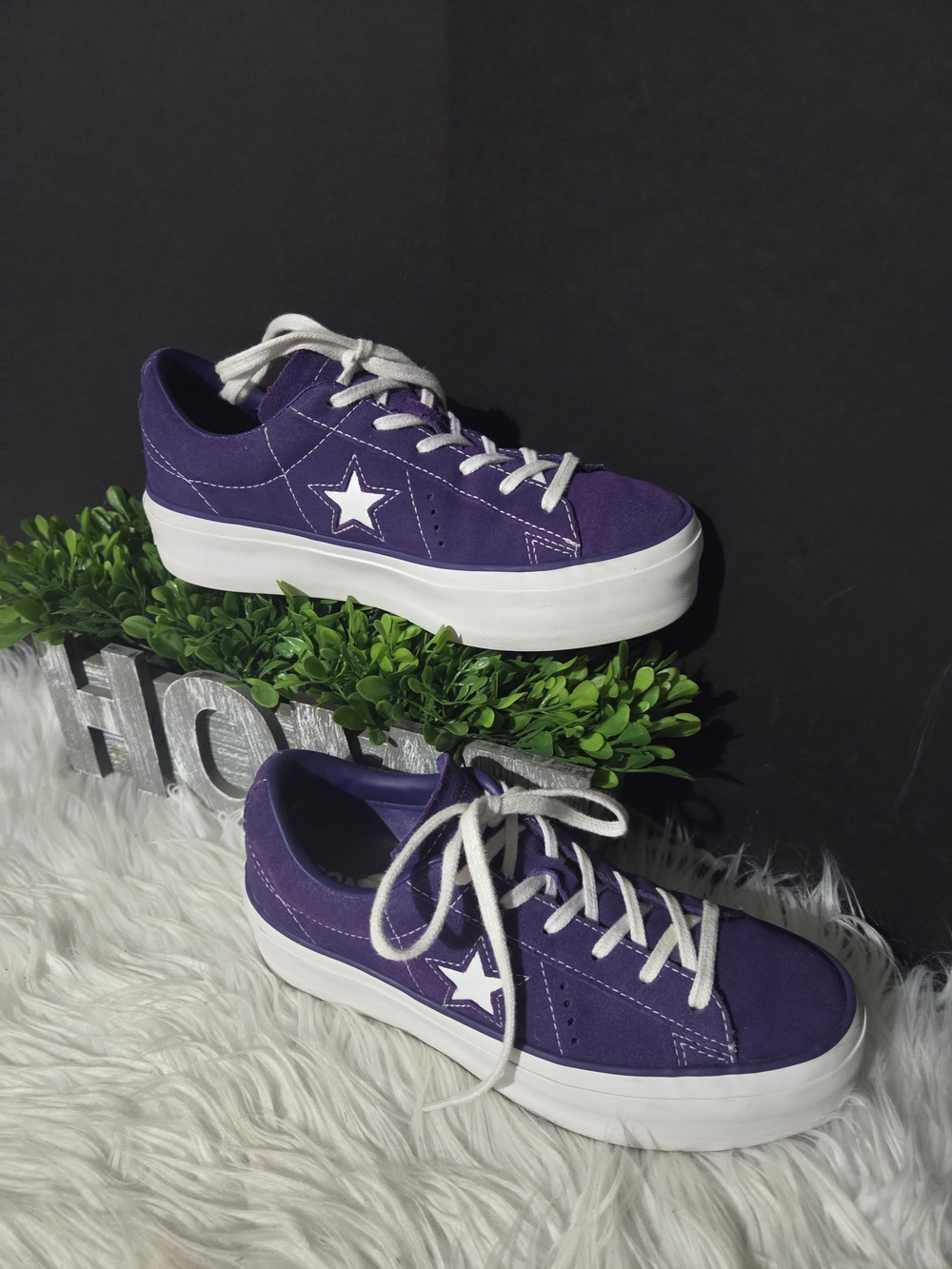 Converse One Star Ox Purple Suede Low-Top Sneakers with White Star. Women Size 6